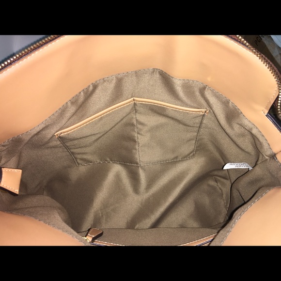 Adrienne Vittadini Purse - Picture 6 of 7